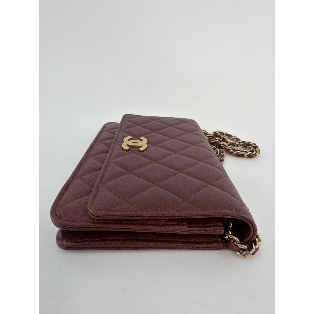 Chanel Burgundy Caviar Seasonal Wallet On Chain - Picture 9 of 14